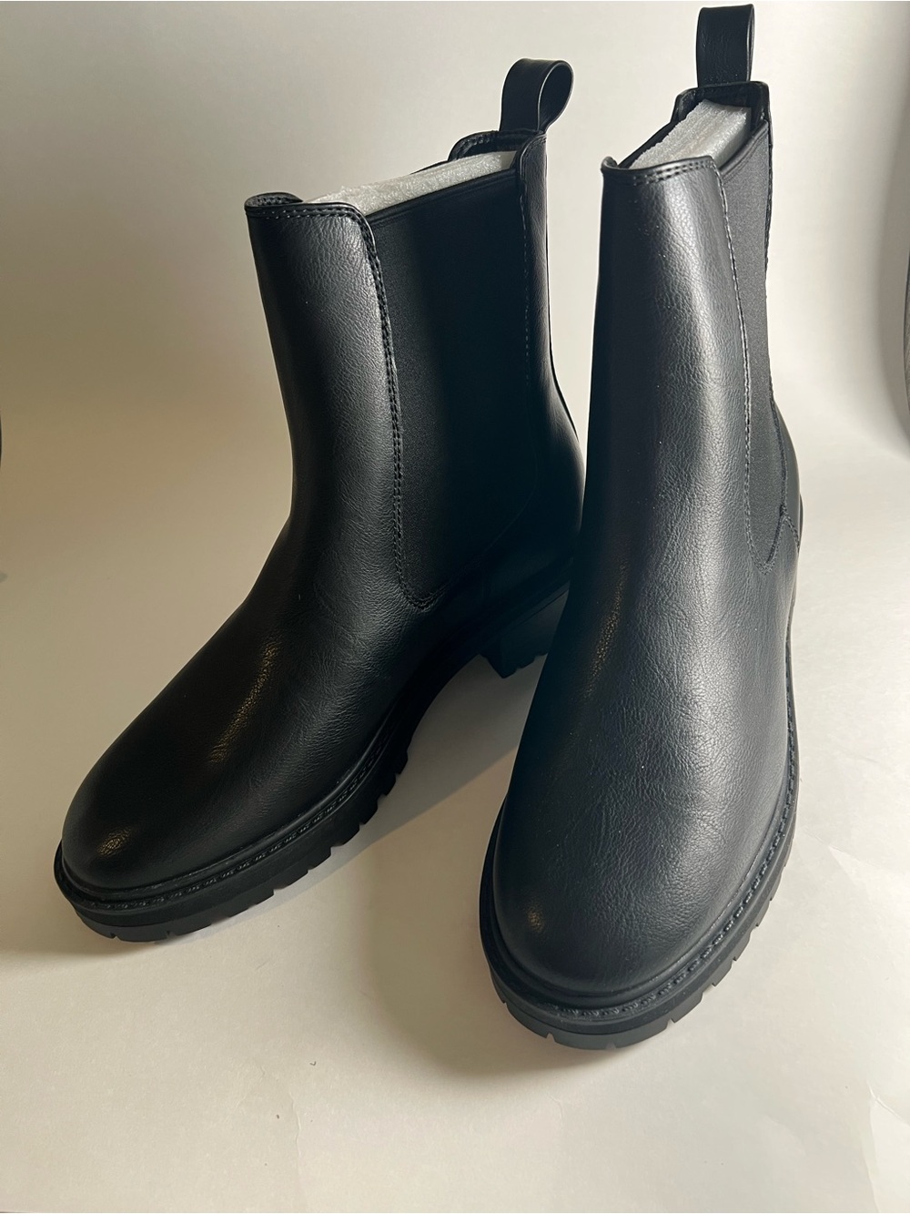 New with Box Black Chelsea Lug Ankle Boots Size 9